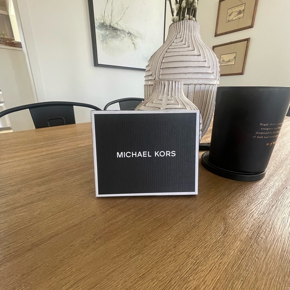 Michael Kors leather bifold wallet - Picture 5 of 5